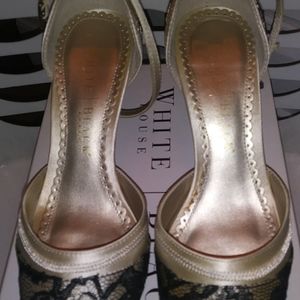 White House Black Market 7M Heels